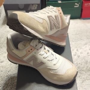 New Balance Women's White and Pink Sneakers
